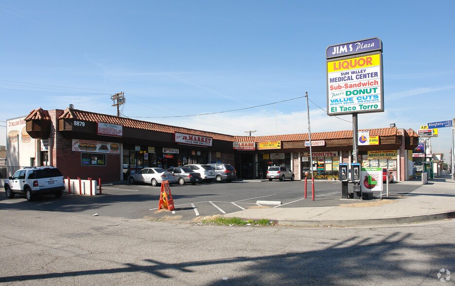 More Photos Of 8879 Laurel Canyon Blvd, Sun Valley General Retail For Lease