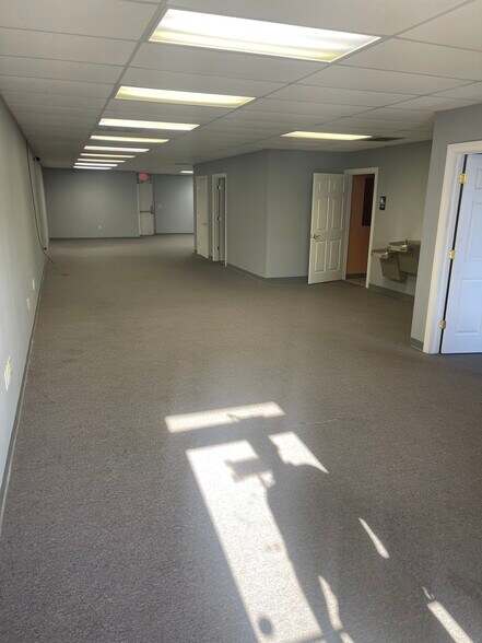 More Photos Of 645 Cox Rd, Gastonia Office For Lease