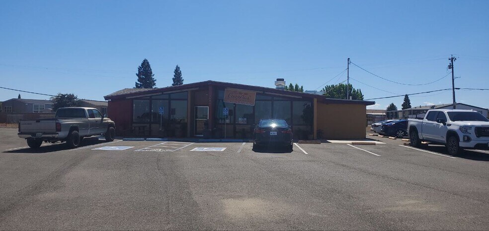 More Photos Of 4930 W County Rd, Dunnigan Hotel For Sale
