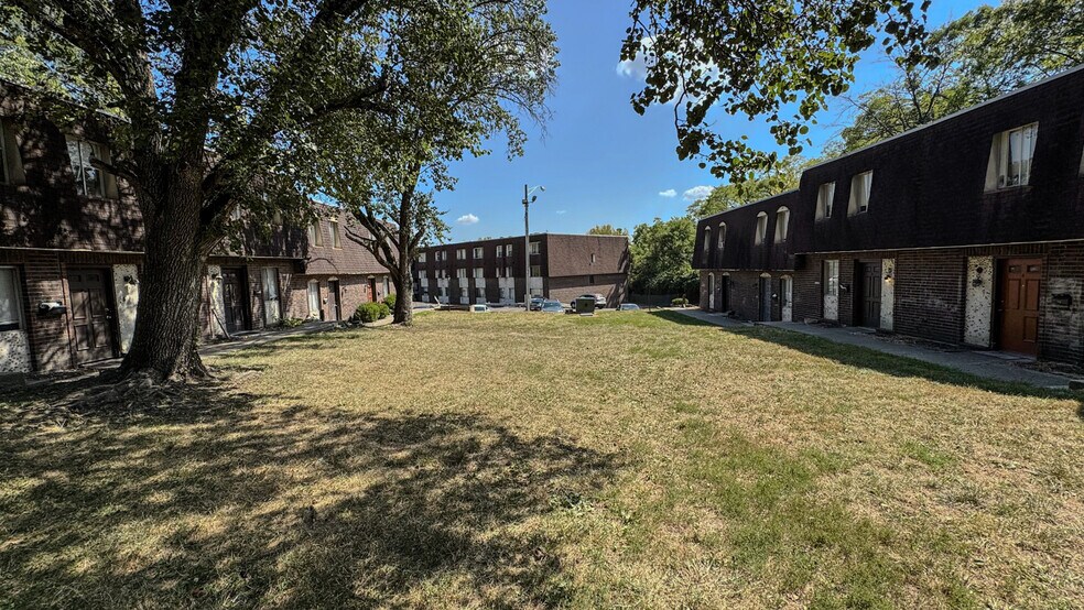 More Photos Of 5459-5473 Kirby Ave, Cincinnati Apartments For Sale
