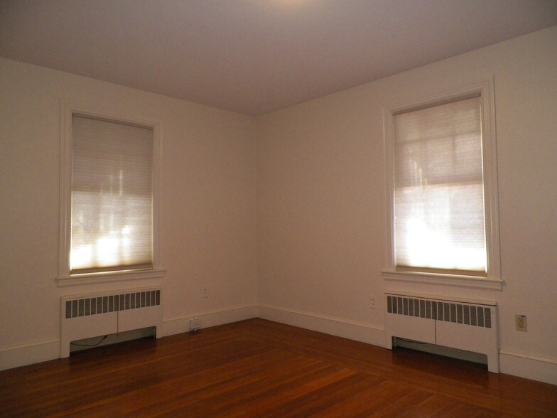 More Photos Of 24 Newport Ave, Pawtucket Office Residential For Sale