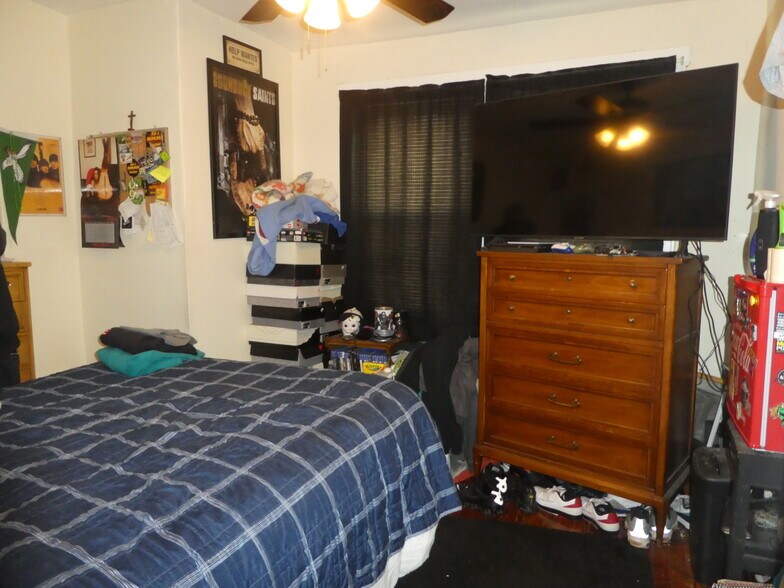 More Photos Of , Philadelphia Unknown For Sale