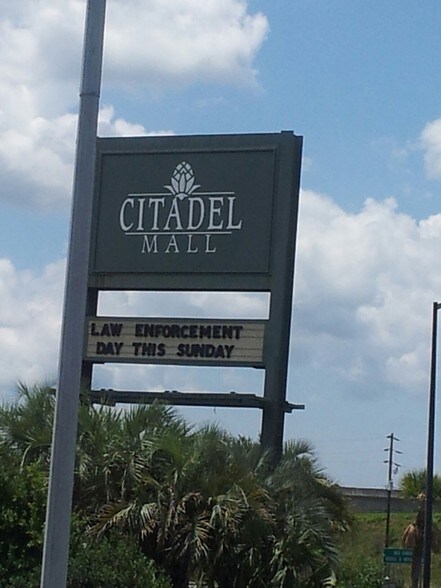 More Photos Of 2048 Sam Rittenburg Blvd, Charleston General Retail For Lease