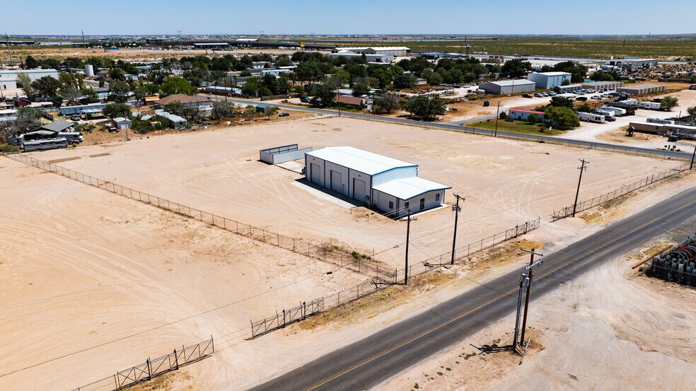 More Photos Of 3105 S County Road 1255, Midland Warehouse For Lease