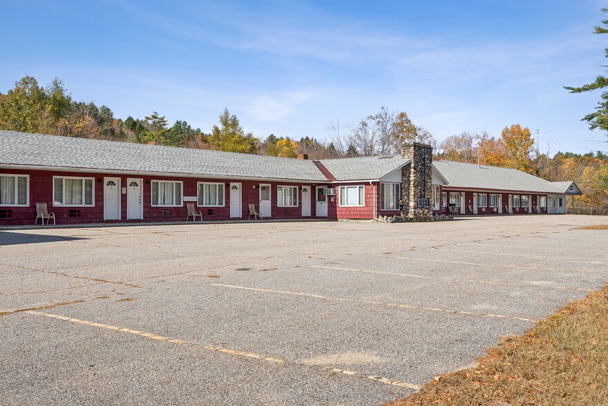 More Photos Of 1132 S Main St, Bryant Pond Hotel For Sale