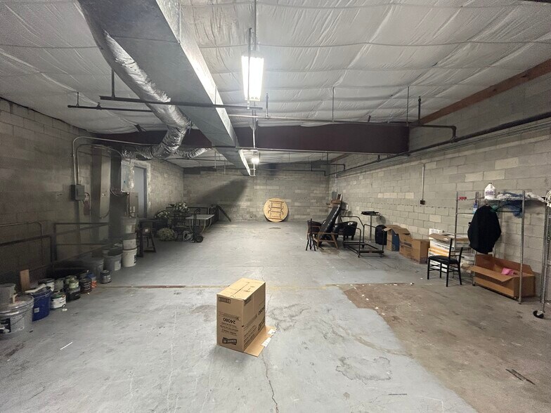 More Photos Of 650 6th St SW, Winter Haven Manufacturing For Lease