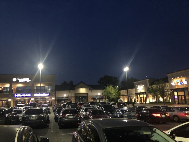 More Photos Of 7130 Buford Hwy, Atlanta Unknown For Lease