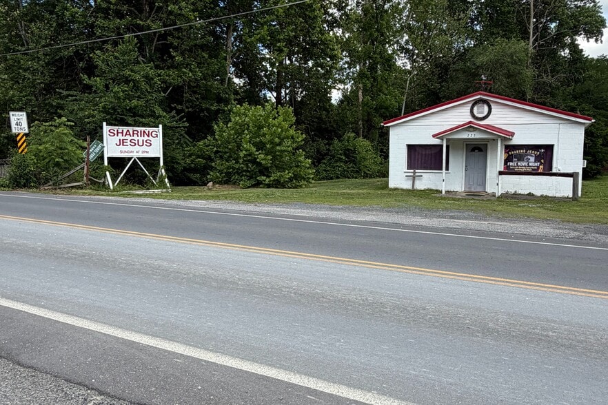 Primary Photo Of 223 First Ave, Hampton General Retail For Sale