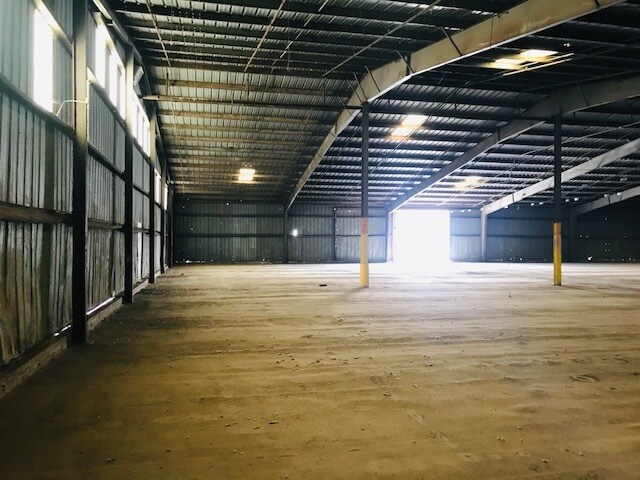 More Photos Of 120 Washington St, Bakersfield Warehouse For Lease