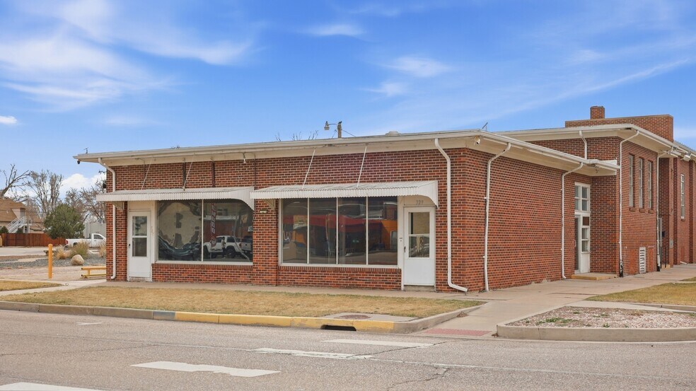More Photos Of 204 W Beaver Ave, Fort Morgan Showroom For Sale