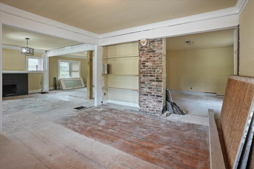 More Photos Of 2741 Church St, Atlanta Office Residential For Sale
