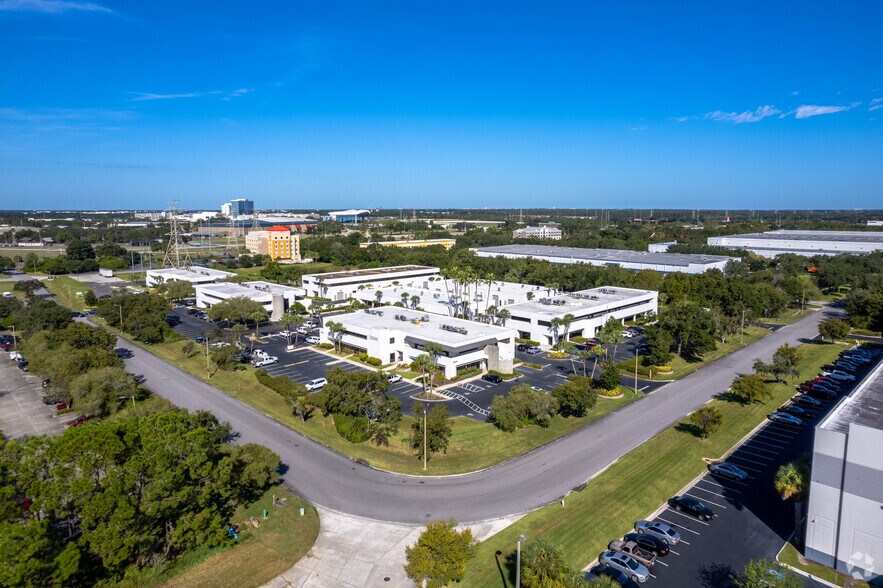 More Photos Of 4520 Oak Fair Blvd, Tampa Office For Lease