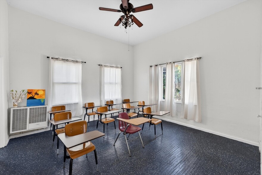 More Photos Of 7101 Menlo Ave, Los Angeles Religious Facility For Sale