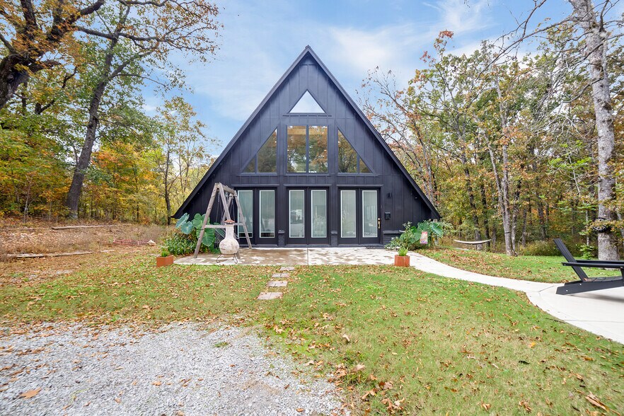 More Photos Of 446724 E 390 Rd, Langley Hotel For Sale