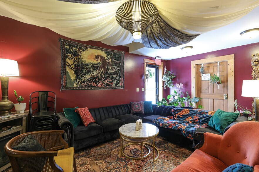 More Photos Of 16454 Appalachian Hwy, Thomas Restaurant For Sale