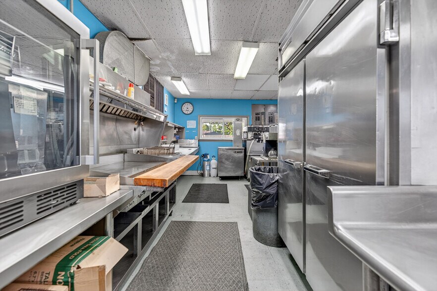 More Photos Of 60200 Southgate Rd, Byesville General Retail For Sale