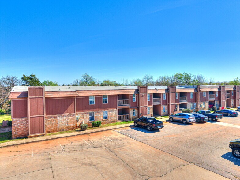 More Photos Of 7404 Lyrewood Ln, Oklahoma City Apartments For Sale