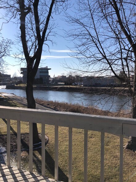 More Photos Of 228-246 Waterfall Dr, Elkhart Loft Creative Space For Sale