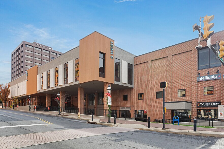 More Photos Of 3 W Broad St, Bethlehem Office Residential For Lease