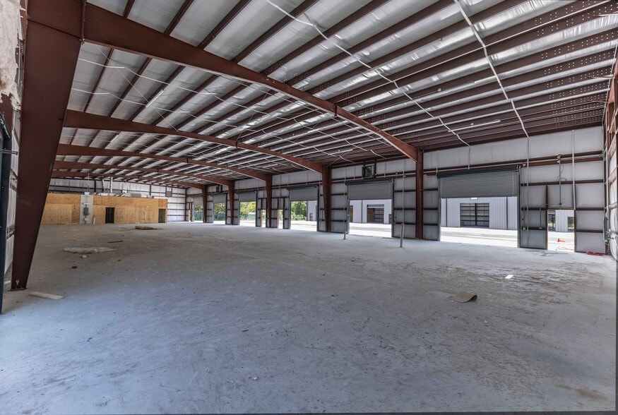 More Photos Of 3023 E C 48, Center Hill Warehouse For Sale