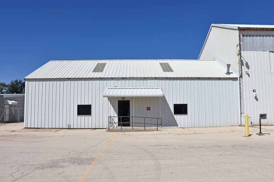 More Photos Of 5308 Andrews Hwy, Odessa Light Manufacturing For Sale