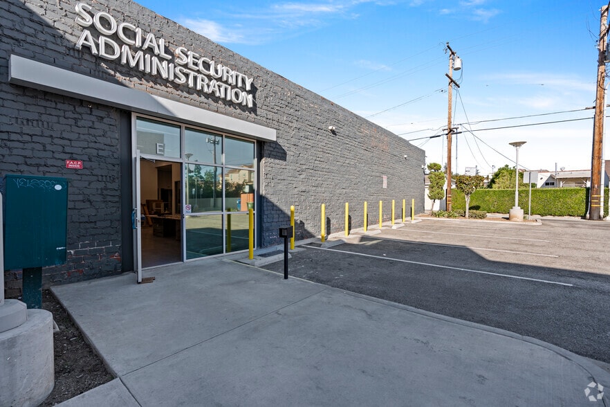 More Photos Of 535-611 W Main St, Alhambra Storefront Retail Office For Lease