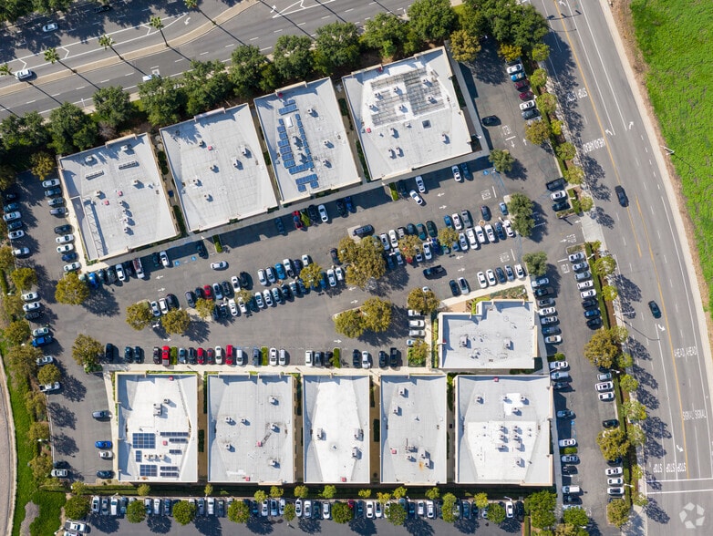 More Photos Of 96 Discovery, Irvine Office For Sale
