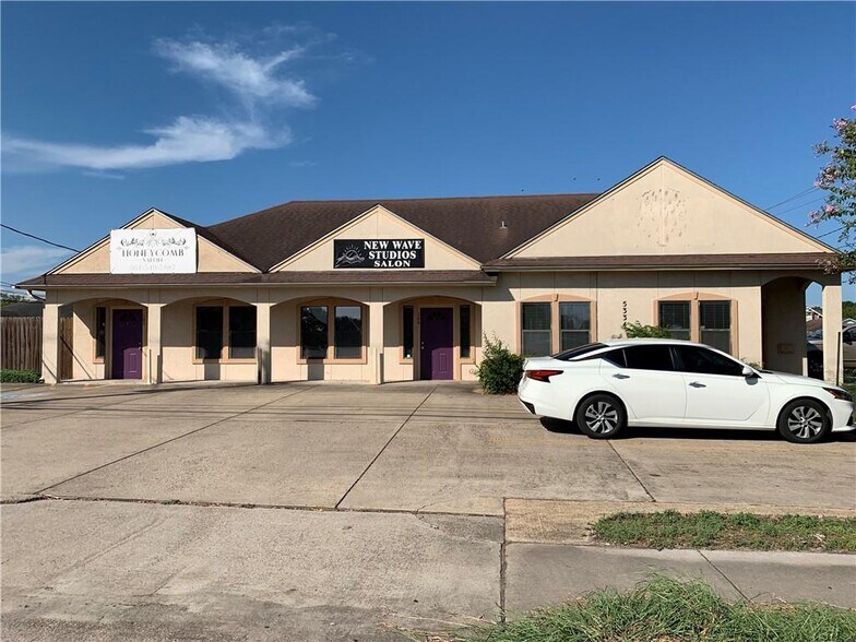 More Photos Of 5637 Burton ln, Corpus Christi Storefront Retail Office For Lease
