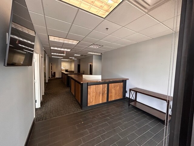 More Photos Of 825 Franklin Ct SE, Marietta Distribution For Lease