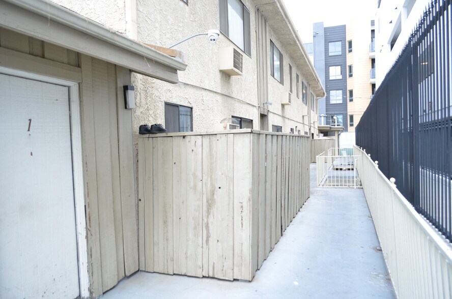 More Photos Of 7028 Alabama Ave, Canoga Park Apartments For Sale