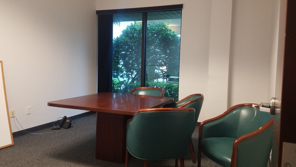 More Photos Of 14141 46th St N, Clearwater Medical For Lease
