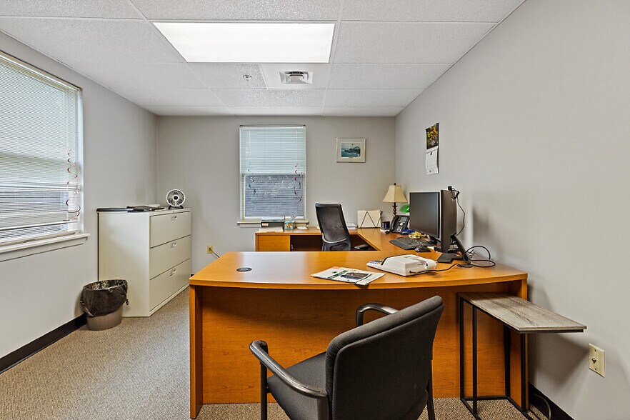 More Photos Of 323 State St, Augusta Office Residential For Sale