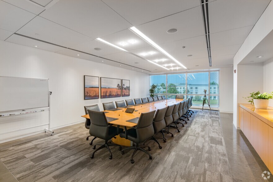 More Photos Of 1301 International Pky, Sunrise Office For Lease
