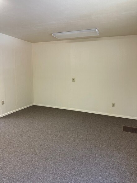 More Photos Of 2311 Lake Tahoe Blvd, South Lake Tahoe Office For Lease