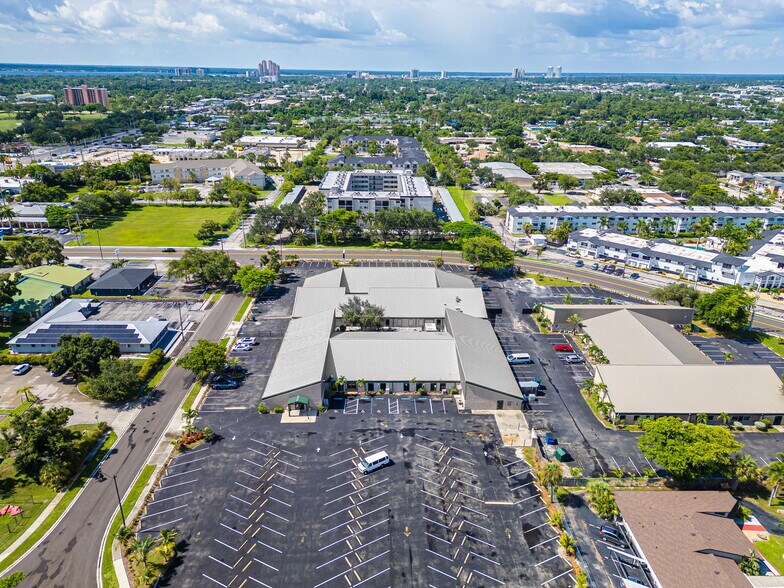 More Photos Of 2120 Collier Ave, Fort Myers Unknown For Lease