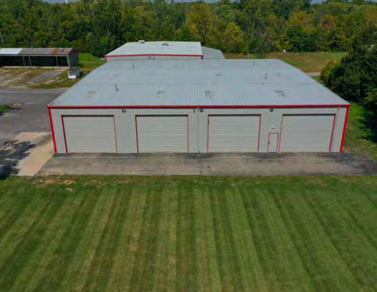 More Photos Of 1200 Lakeview Ave, Washington Court House Manufacturing For Lease