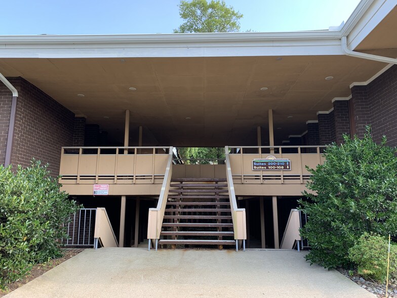 More Photos Of 1750 Zion Rd, Northfield Medical For Sale