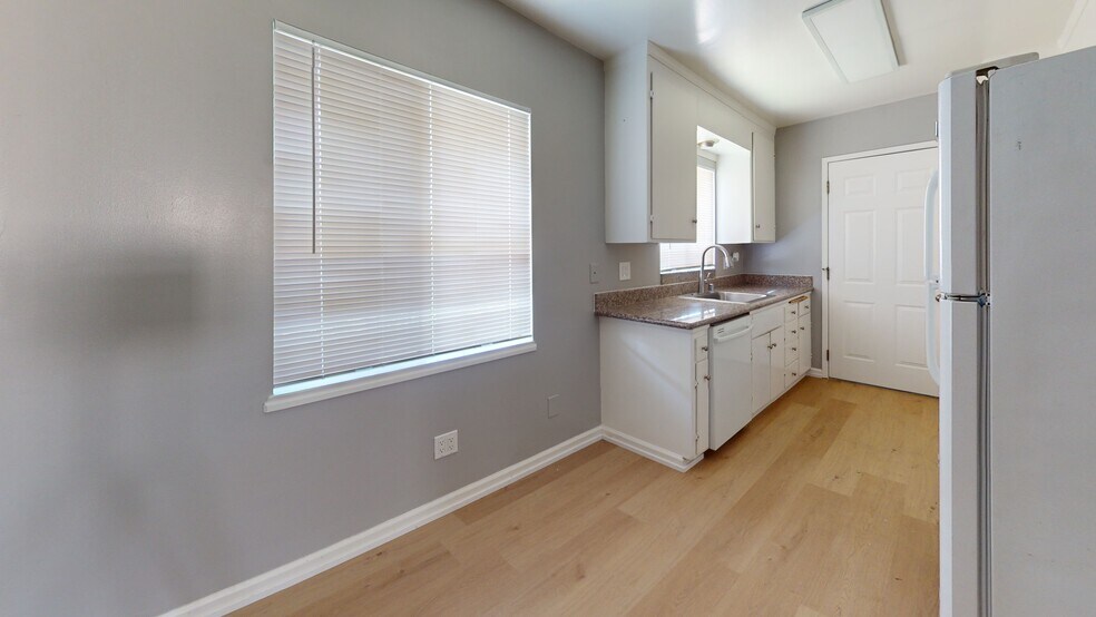 More Photos Of 2858-2860 Brookdale Ave, Oakland Apartments For Sale