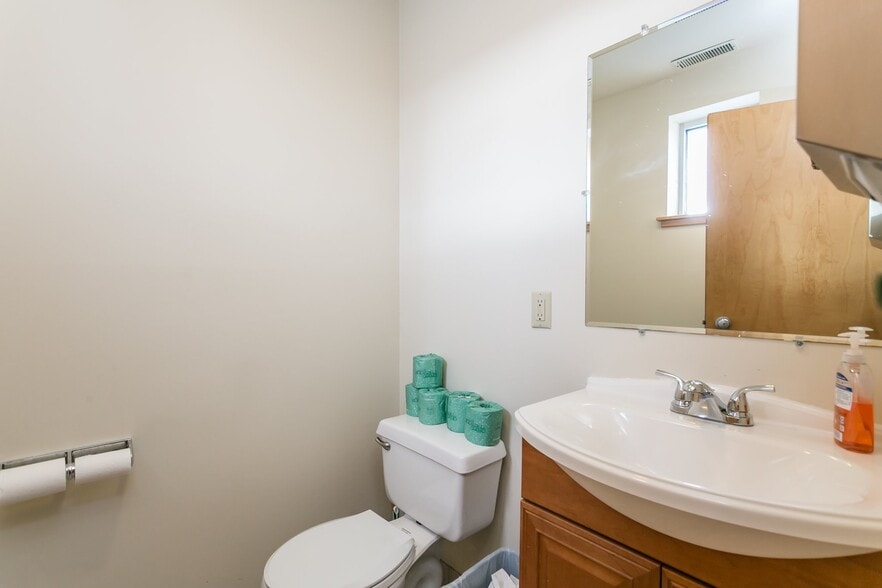 More Photos Of 300 Buell Rd, Rochester Loft Creative Space For Sale