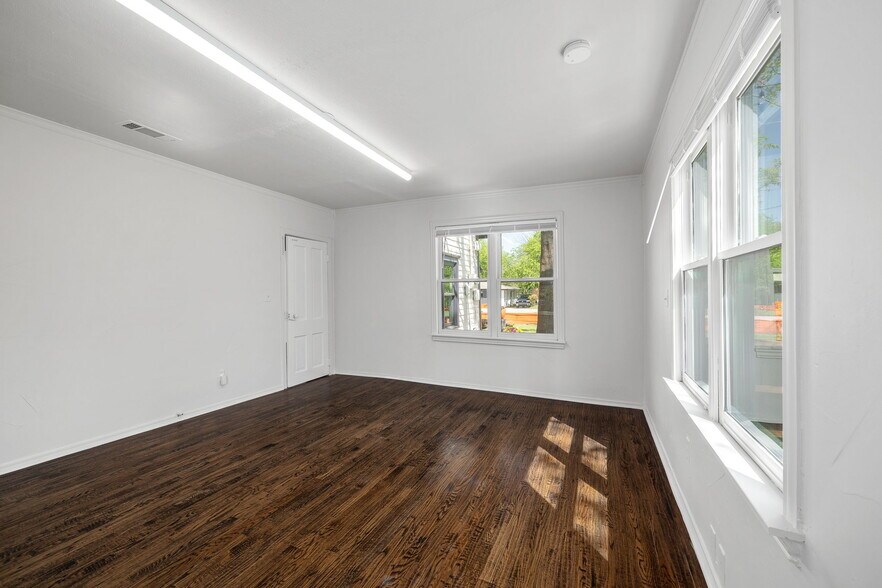 More Photos Of 148 Elm St, Keller Freestanding For Sale