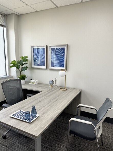 More Photos Of 3029 S Sherwood Forest Blvd, Baton Rouge Loft Creative Space For Lease