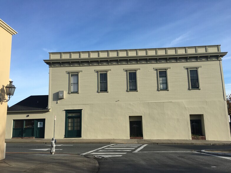 More Photos Of 486 Alvarado St, Monterey Storefront Retail Office For Lease
