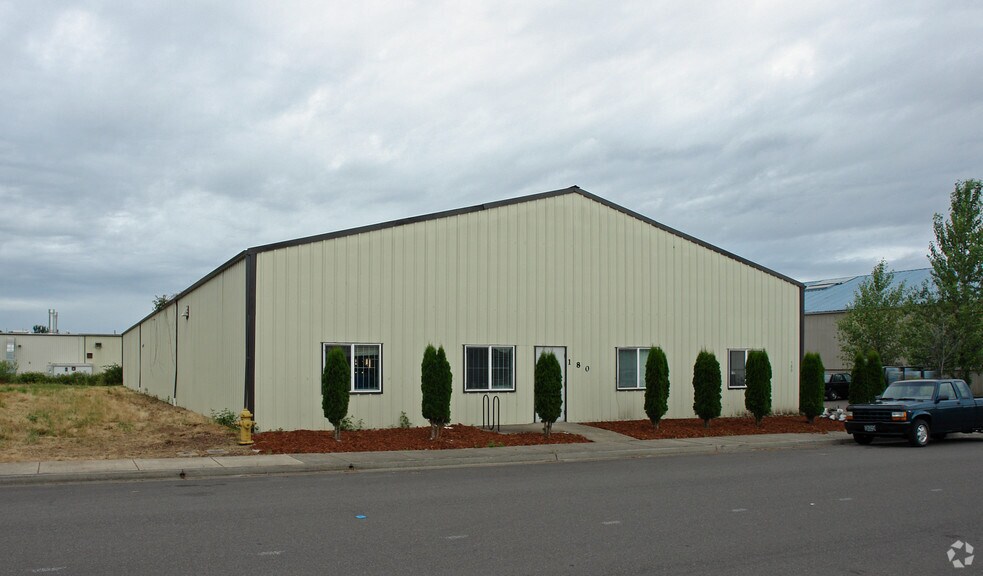 More Photos Of 180 Grimes St, Eugene Service For Lease