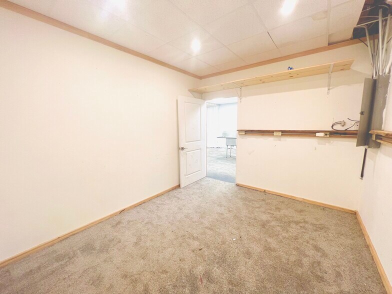 More Photos Of 1414 Plainfield Ave NE, Grand Rapids Storefront For Lease