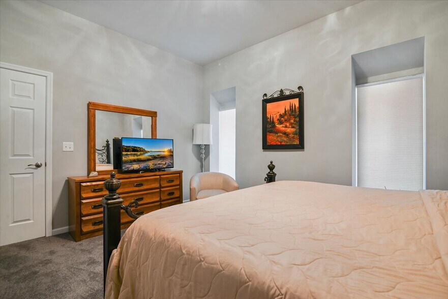 More Photos Of 1904 PA-940, Pocono Pines General Retail For Sale