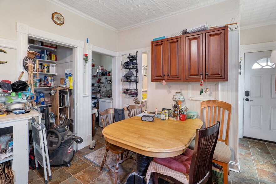 More Photos Of 462-470 2nd Ave, Troy Storefront Retail Residential For Sale