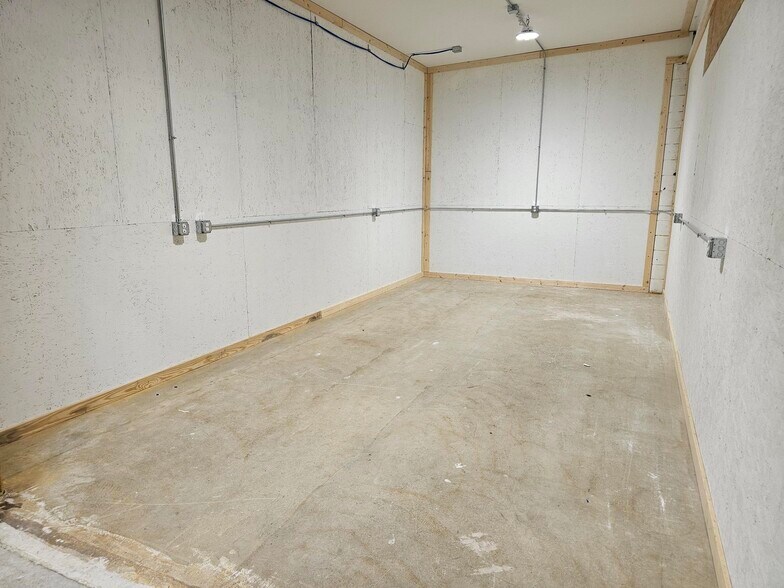 More Photos Of 321 W Clifton St, Tomah General Retail For Sale