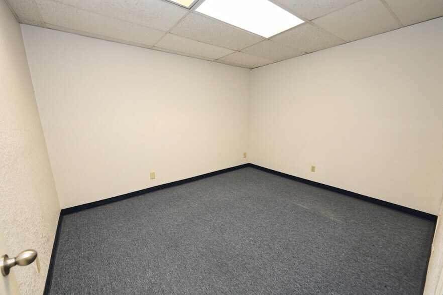 More Photos Of 6511 Stewart Rd, Galveston Office For Lease