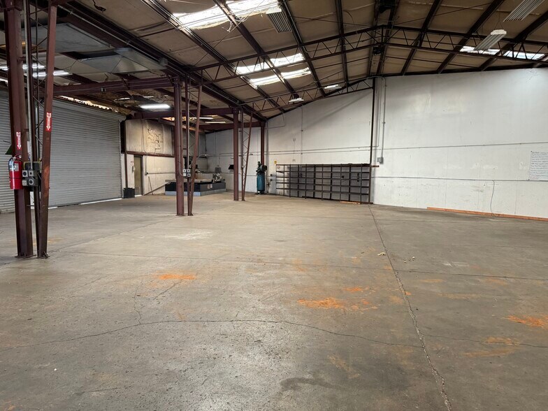 More Photos Of 2244 Ivy St, Chico Manufacturing For Sale