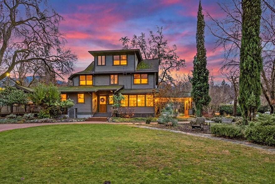 More Photos Of 668 N Main St, Ashland Hospitality For Sale